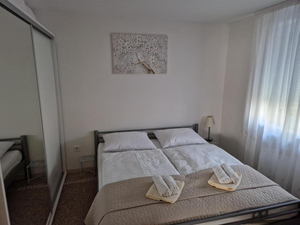Apartman Potok ลิฟโน ภายนอก รูปภาพ