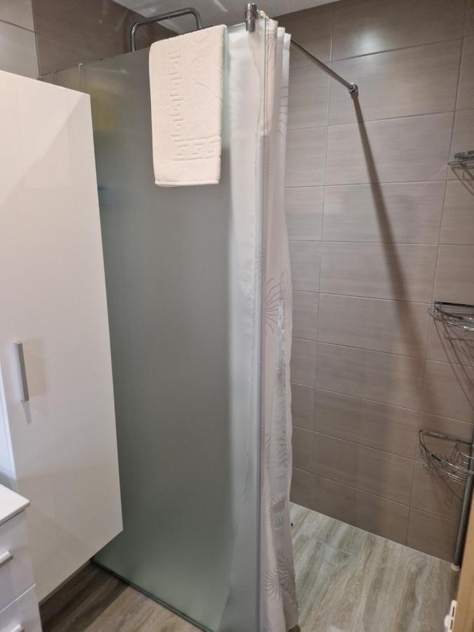 Apartman Potok ลิฟโน ภายนอก รูปภาพ