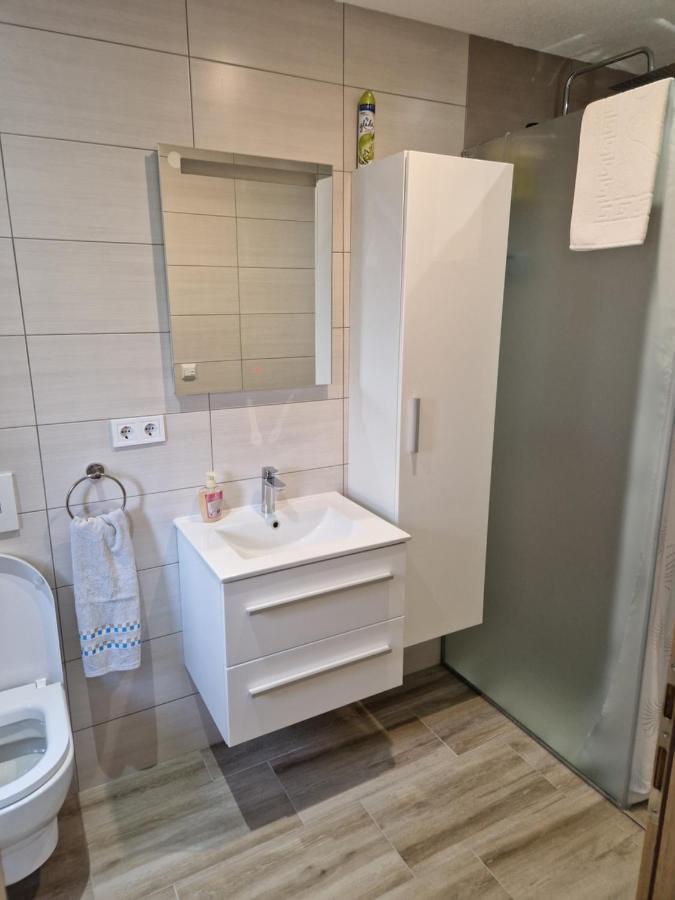 Apartman Potok ลิฟโน ภายนอก รูปภาพ